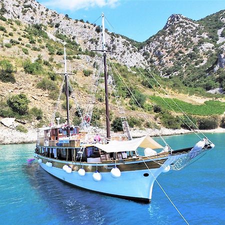 Rhythm Floating Accom - Split Hotel ภายนอก รูปภาพ