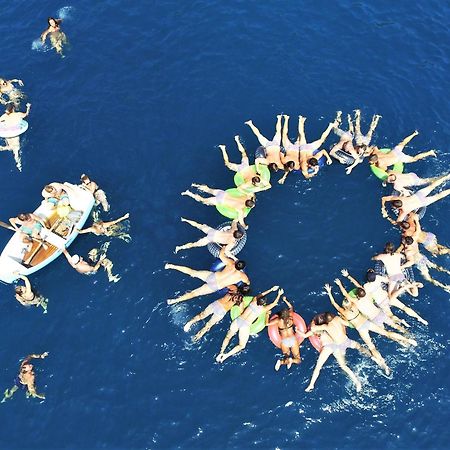 Rhythm Floating Accom - Split Hotel ภายนอก รูปภาพ